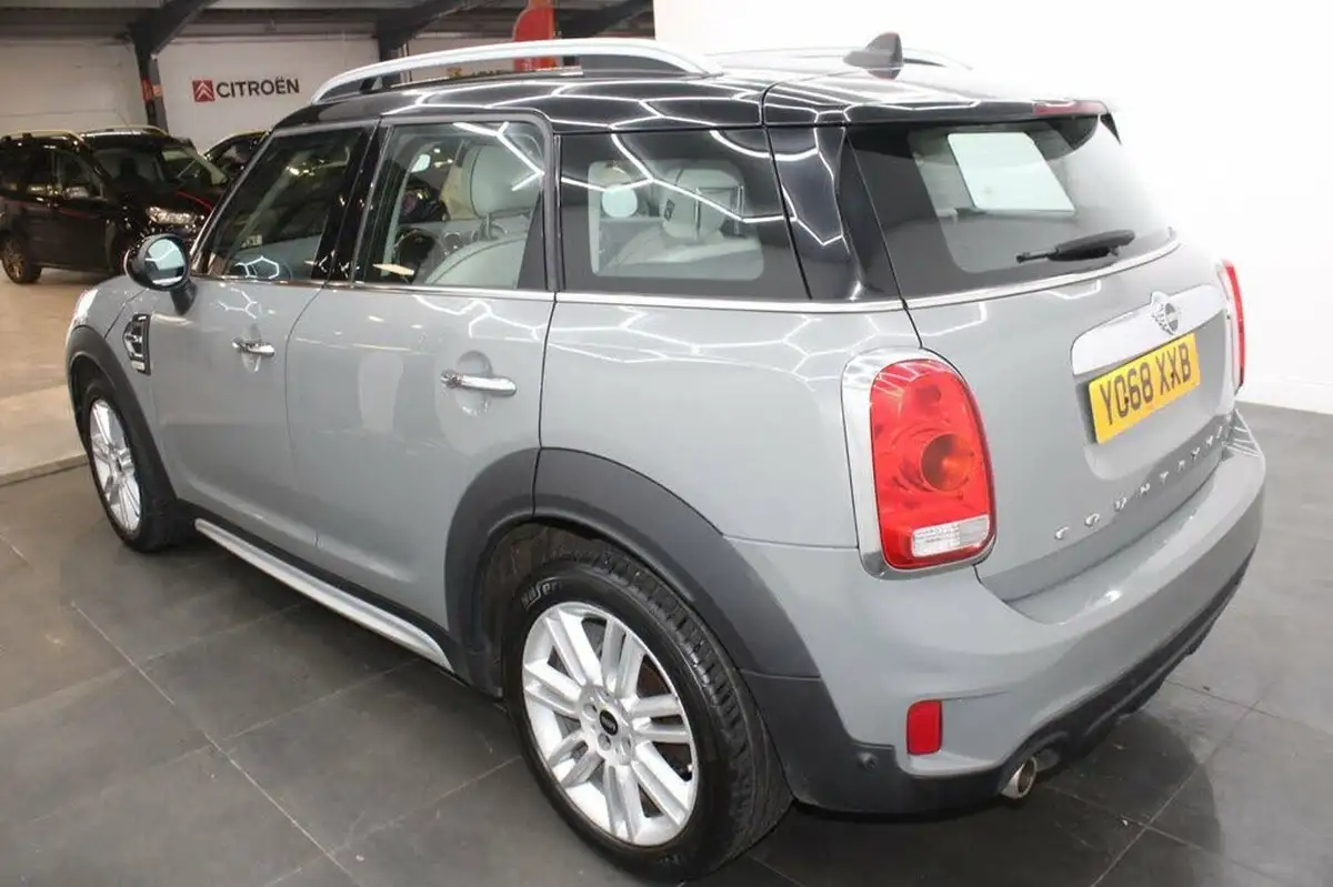 2019-mini-countryman-15-cooper-exclusive-ss-big-18