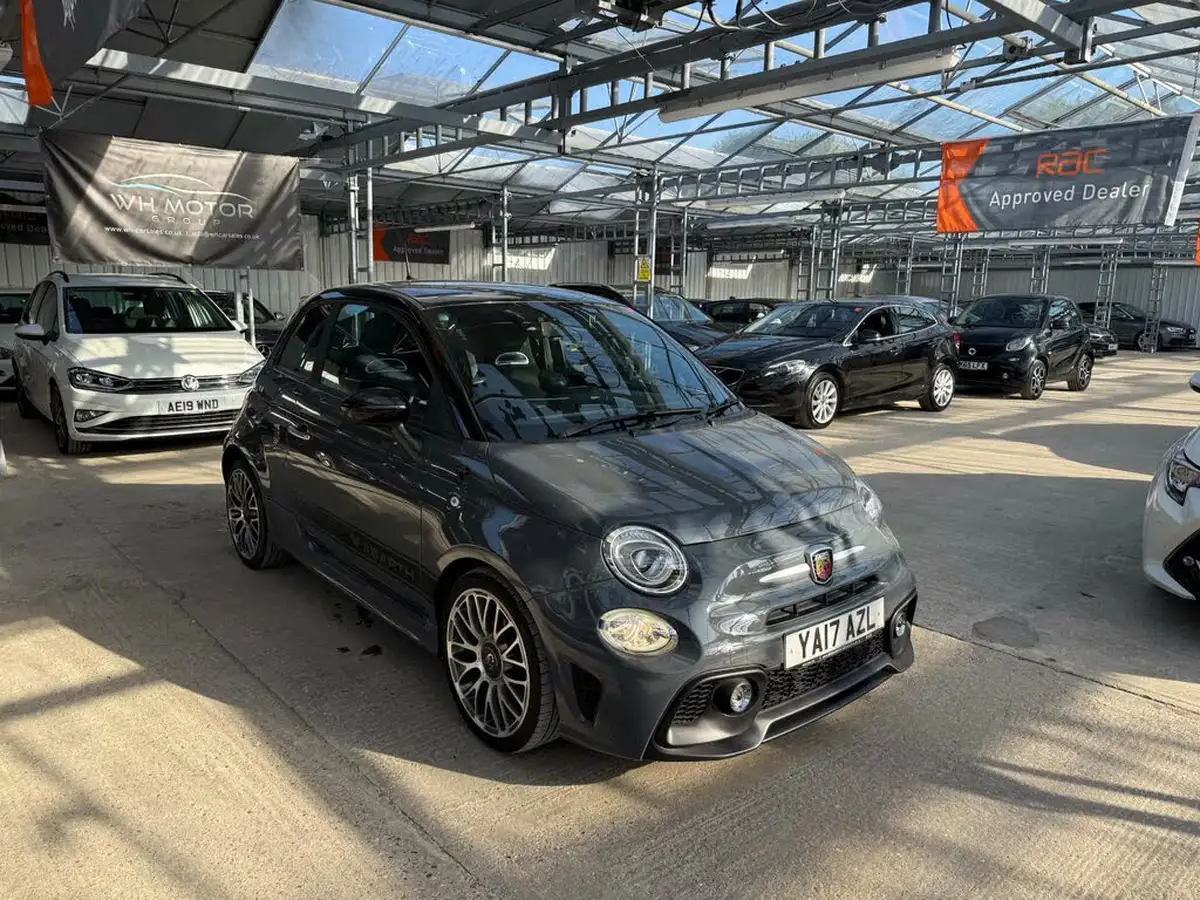 2017-abarth-595-14-tjet-big-1