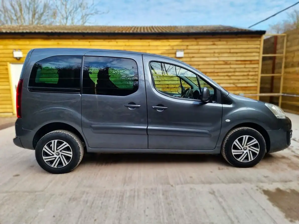 2018-citroen-berlingo-16bluehdi-multispace-feel-102ps-ss-etg6-big-7