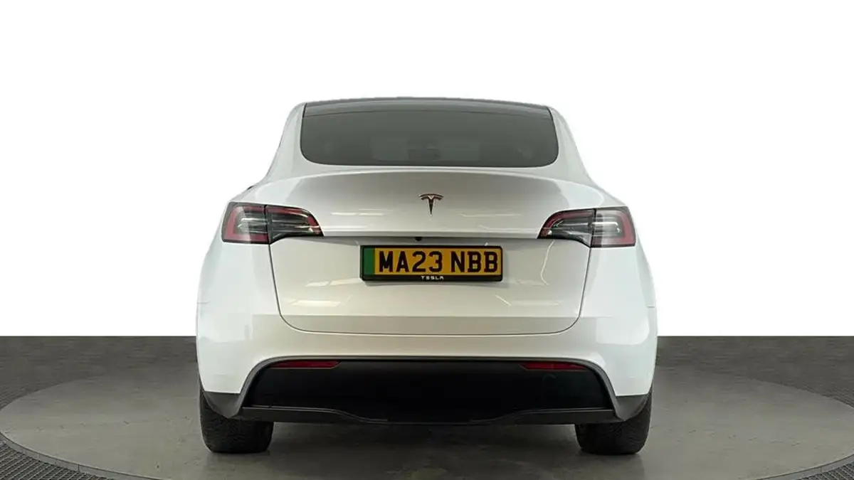 2023-tesla-model-y-e-rwd-big-4