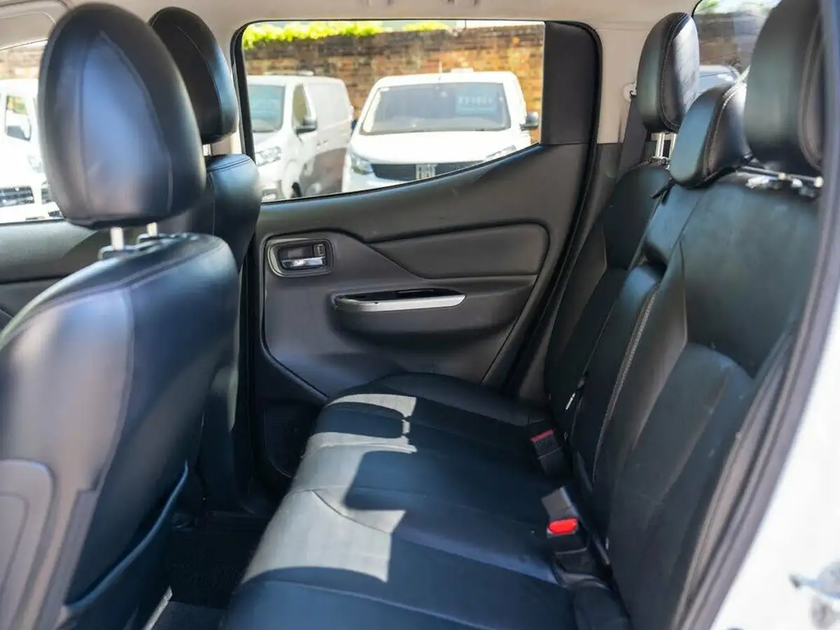 2019-mitsubishi-l200-24di-d-challenger-auto-big-18