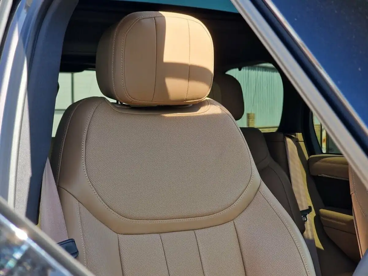 2023-land-rover-range-rover-30-p400-hse-big-16