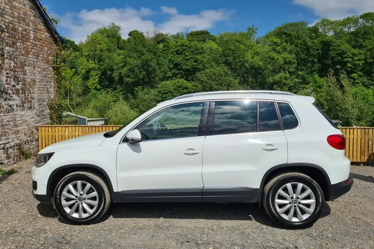 2013-volkswagen-tiguan-big-18
