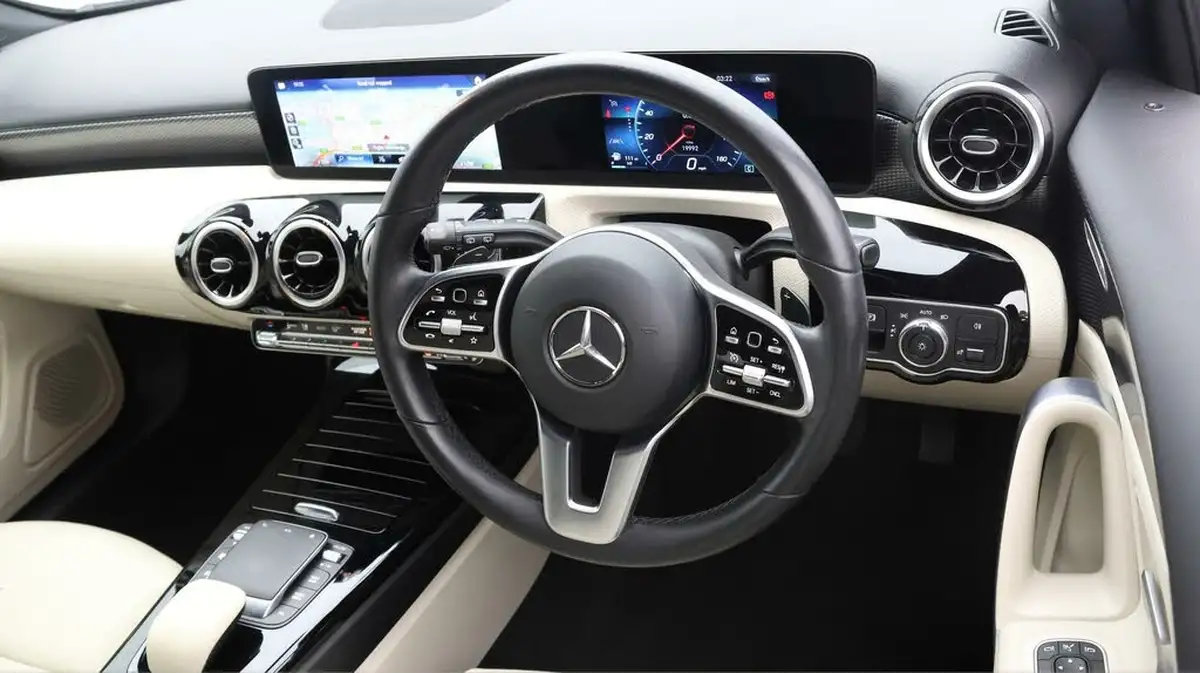 2021-mercedes-benz-a-class-13-a180-sport-executive-edition-hatchback-5d-7g-dct-big-8