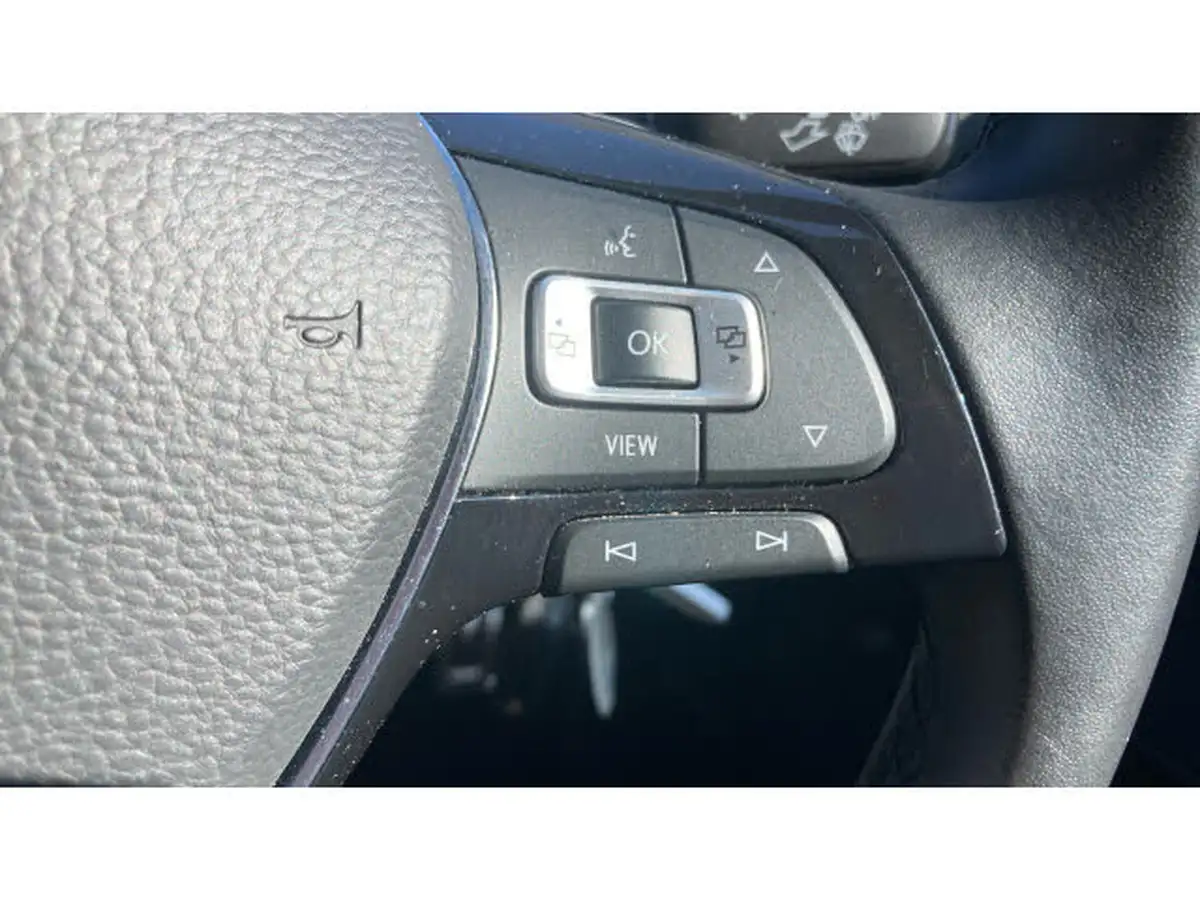 2021-volkswagen-t-roc-10-tsi-active-hatchback-5d-big-19