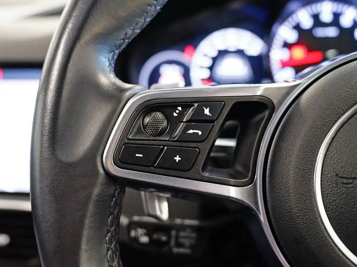 2019-porsche-cayenne-30-v6-coupe-big-22