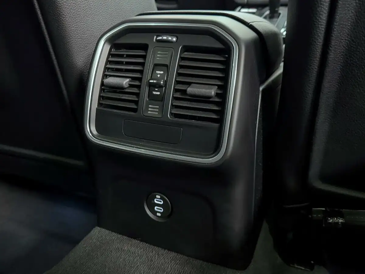 2022-porsche-macan-29-v6-s-big-38
