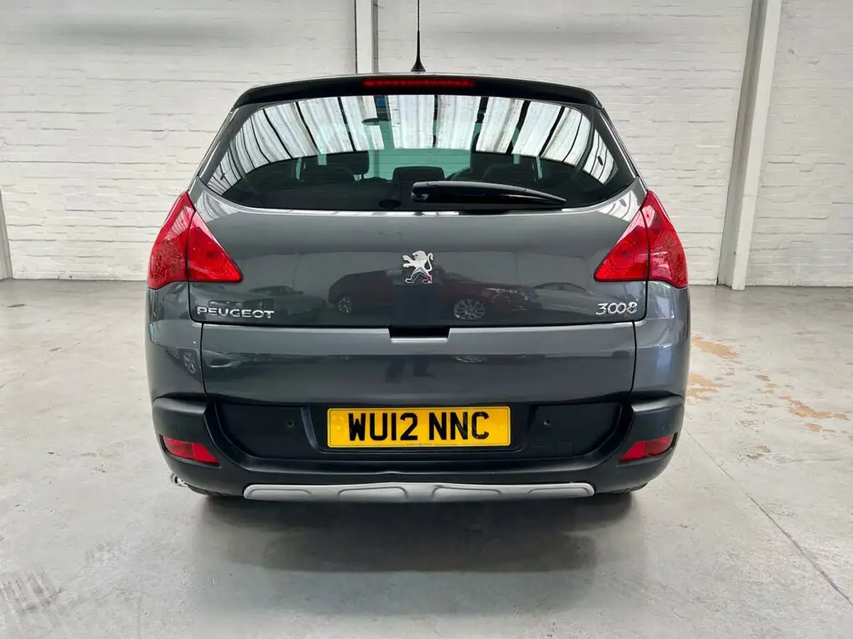 2012-peugeot-3008-crossover-16td-sportium-big-14