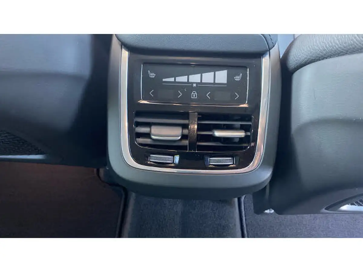 2024-volvo-xc60-20-b5-plus-big-37