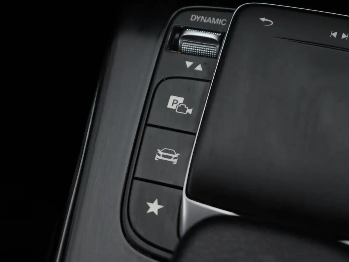 2022-mercedes-benz-cla-13-cla-200-amg-line-premium-coupe-4d-big-30
