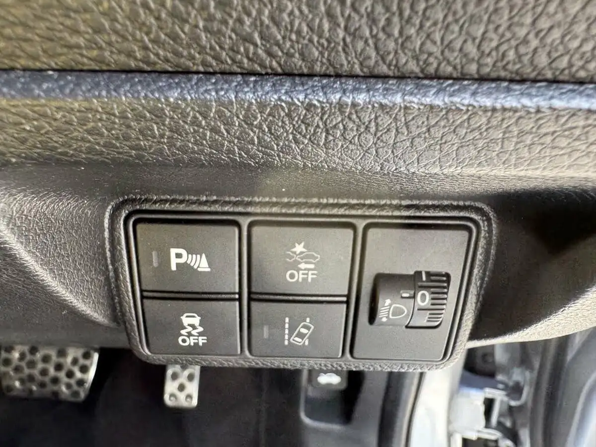 2017-honda-civic-10-vtec-turbo-sr-cvt-big-43