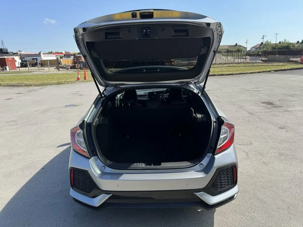 2017-honda-civic-10-vtec-turbo-sr-cvt-big-19