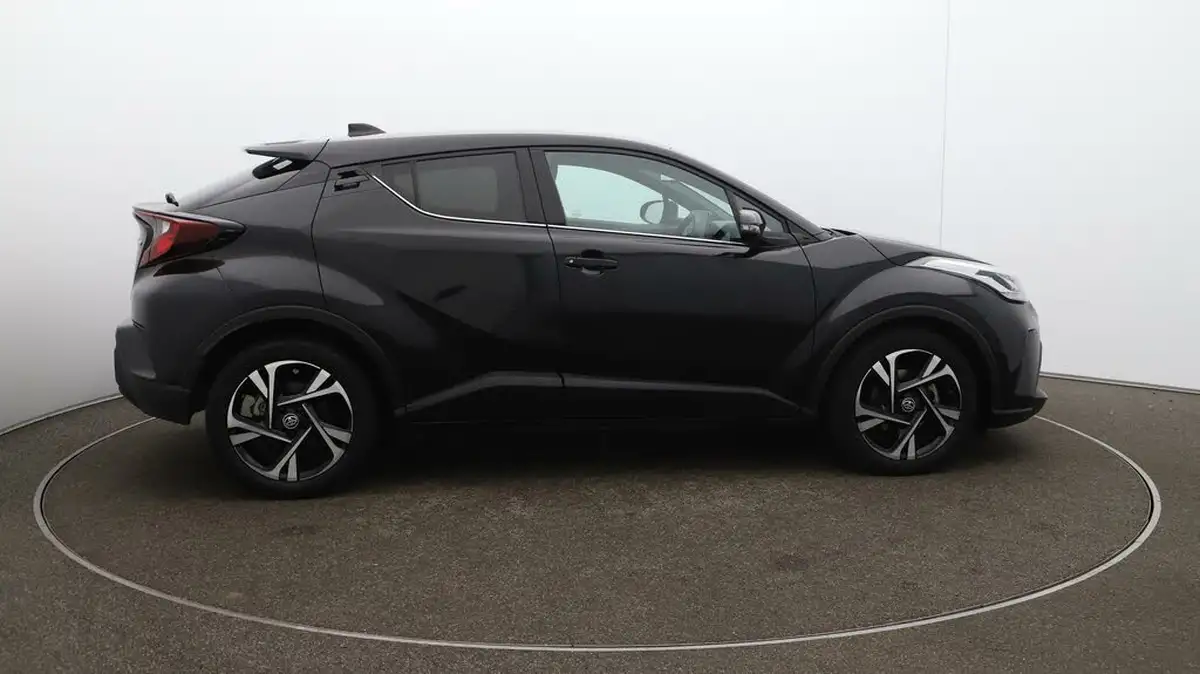 2022-toyota-c-hr-18-vvt-i-design-big-48
