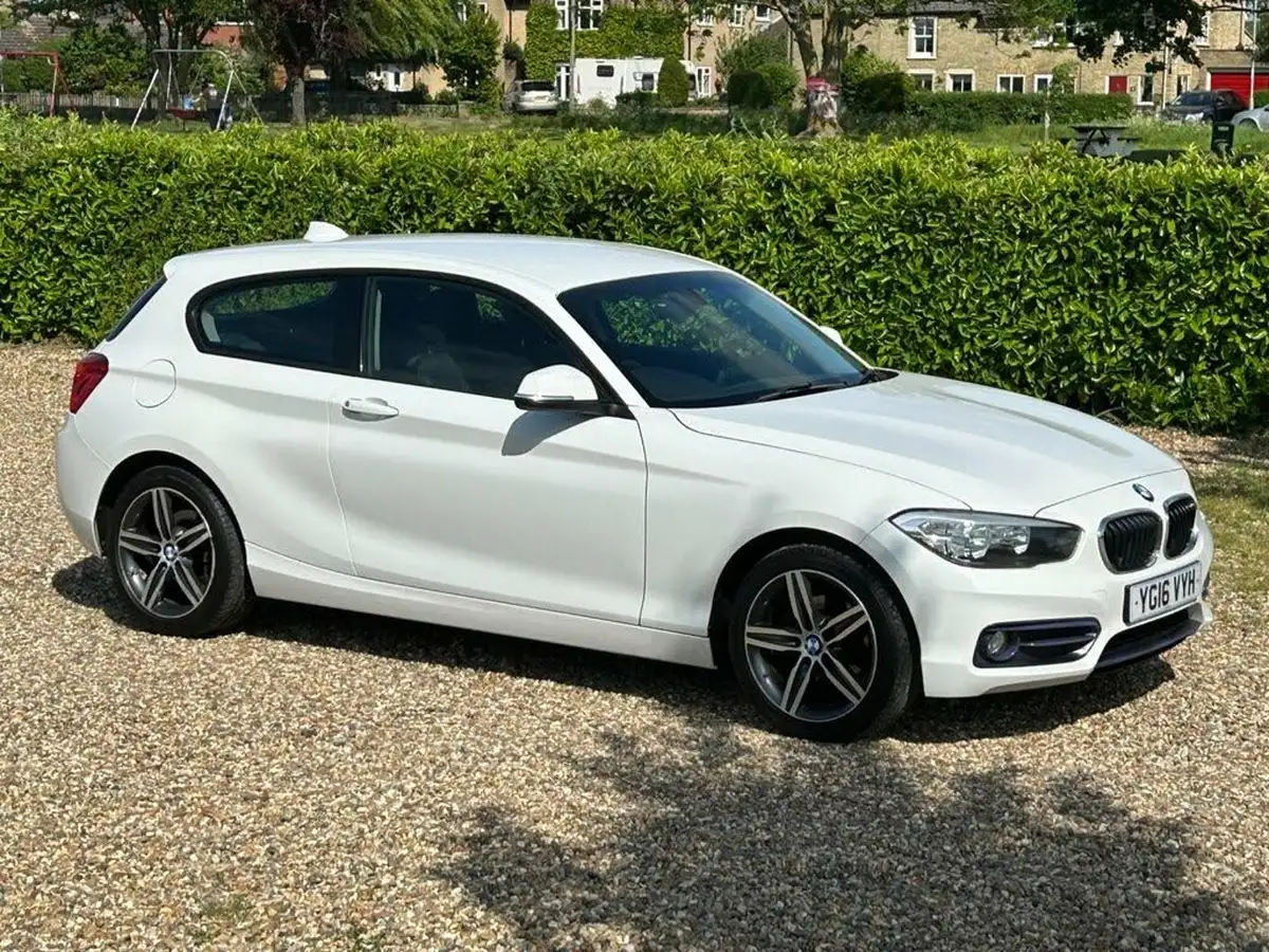 2016-bmw-1-series-15td-116d-sport-3d-big-34