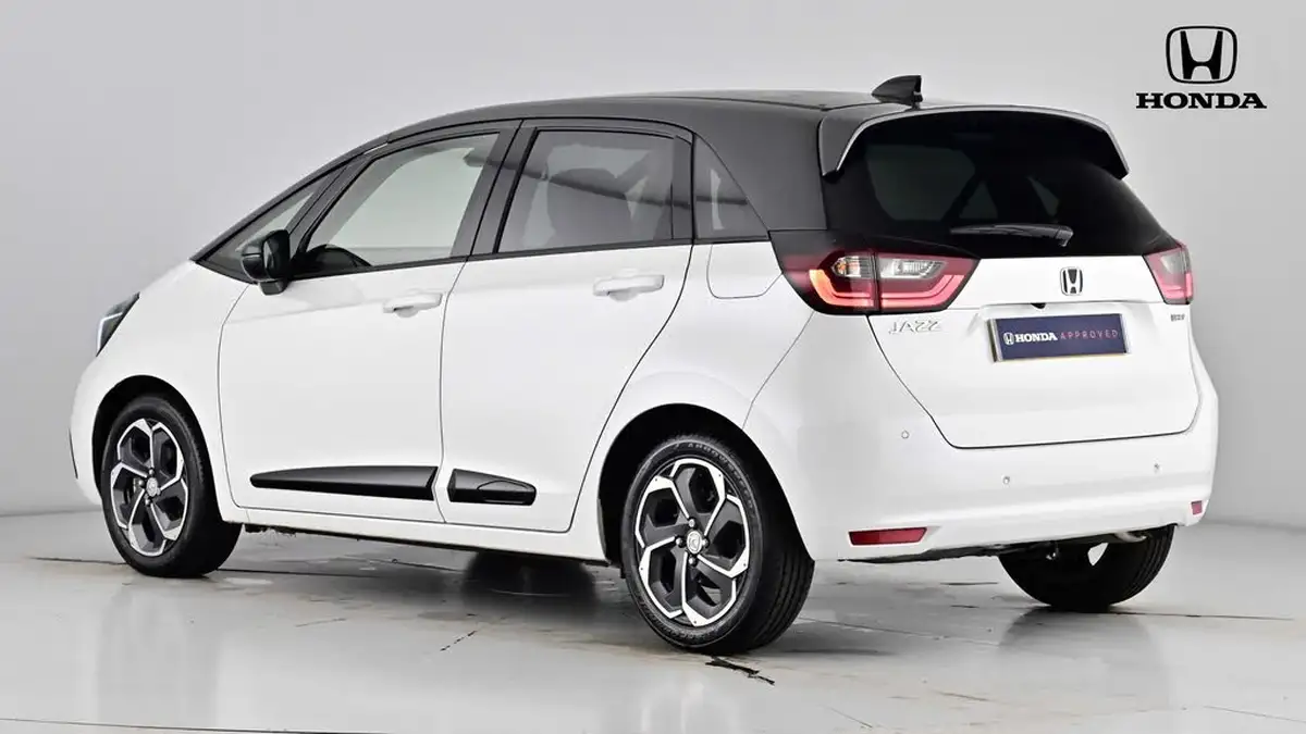 2021-honda-jazz-15-i-mmd-ex-107ps-big-1