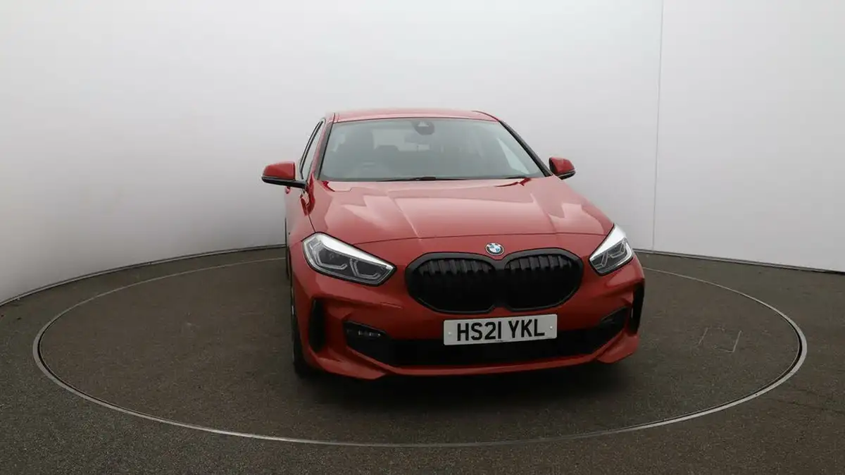 2021-bmw-1-series-20td-118d-m-sport-lcp-big-41