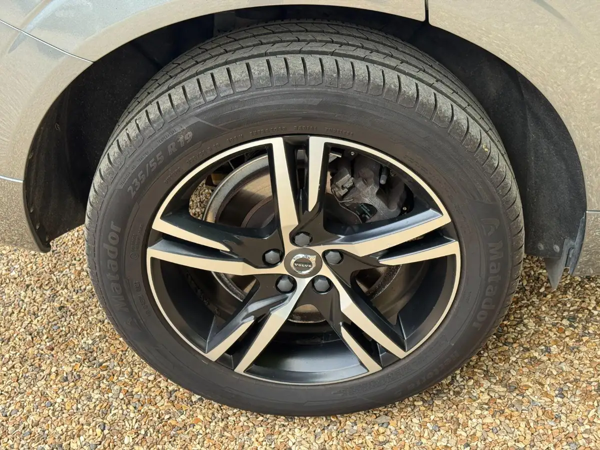 2019-volvo-xc60-20-t8-r-design-big-50