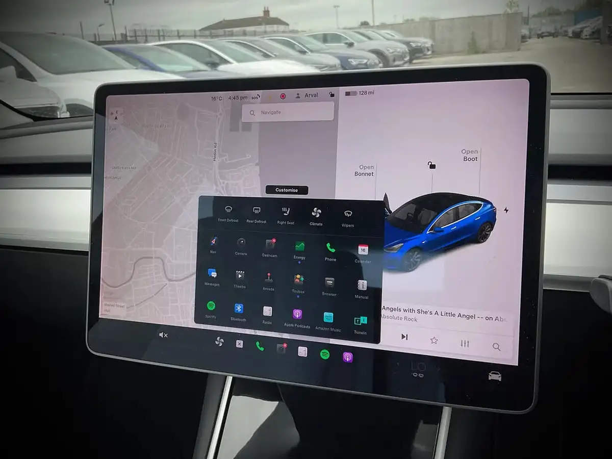 2020-tesla-model-3-e-performance-big-29
