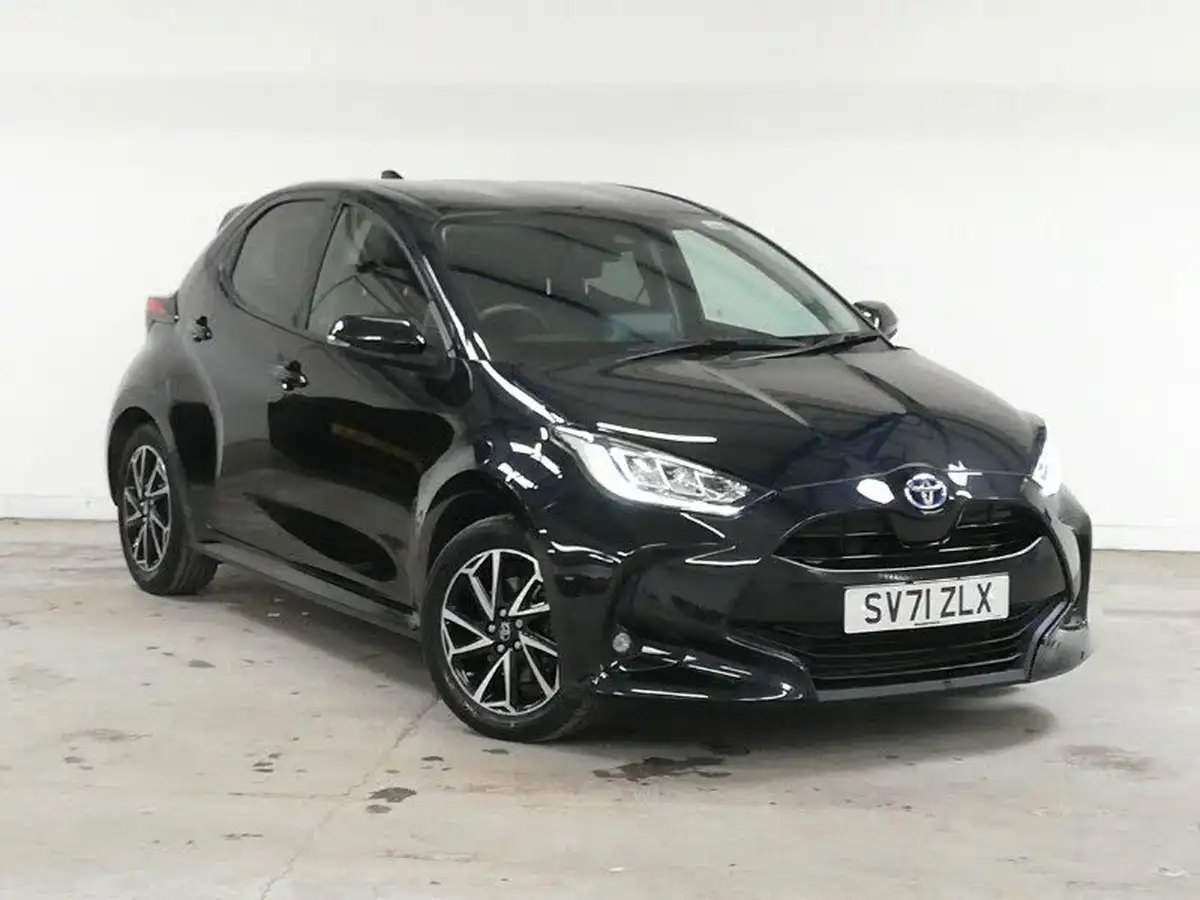 2021-toyota-yaris-15-vvt-i-design-big-0
