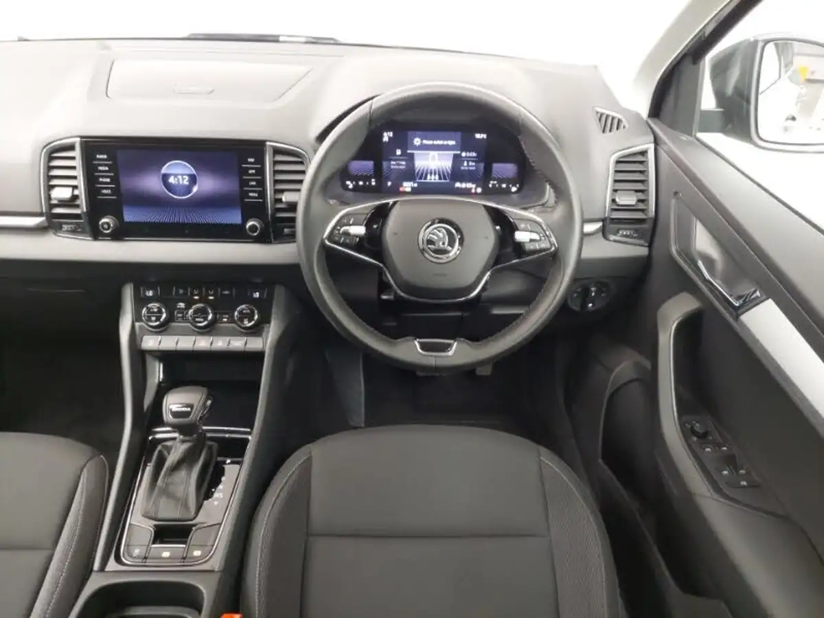 2023-skoda-karoq-15-tsi-se-drive-dsg-big-6