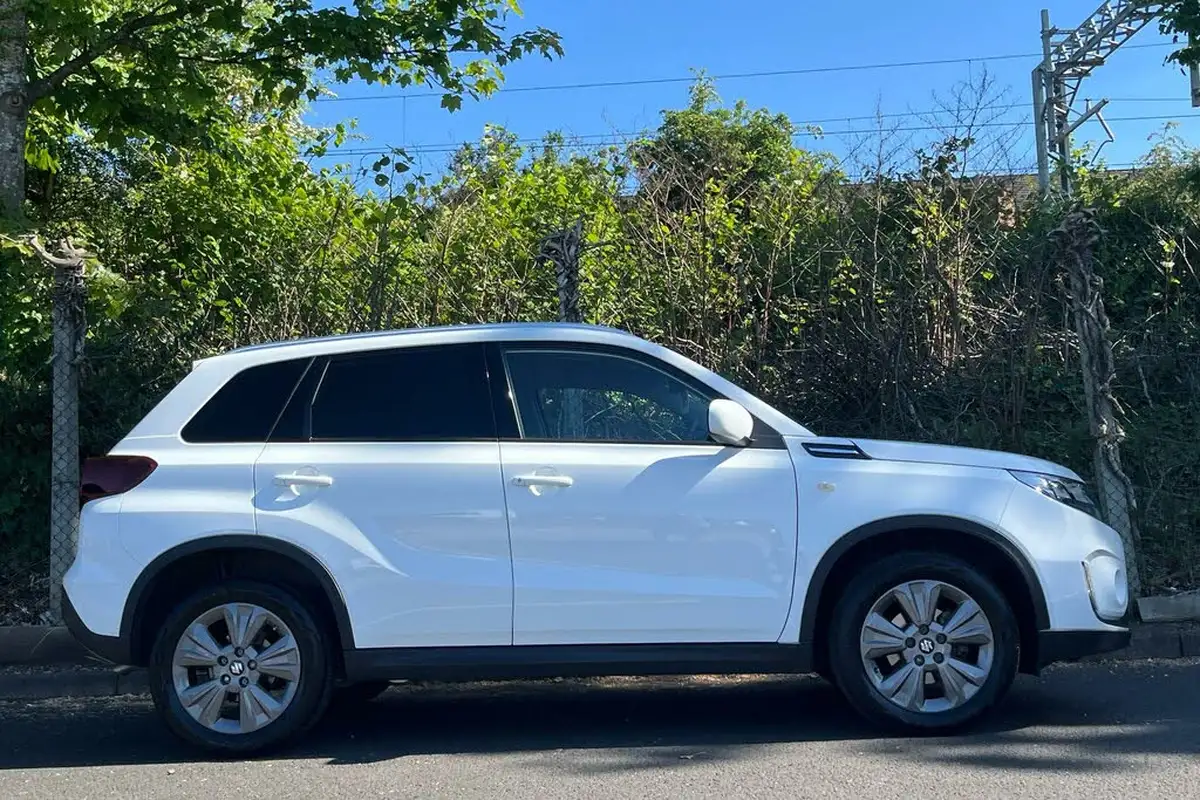 2023-suzuki-vitara-14-boosterjet-sz-t-big-10