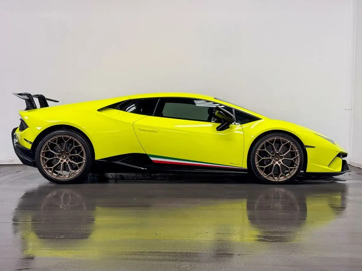 2019-lamborghini-huracan-big-6