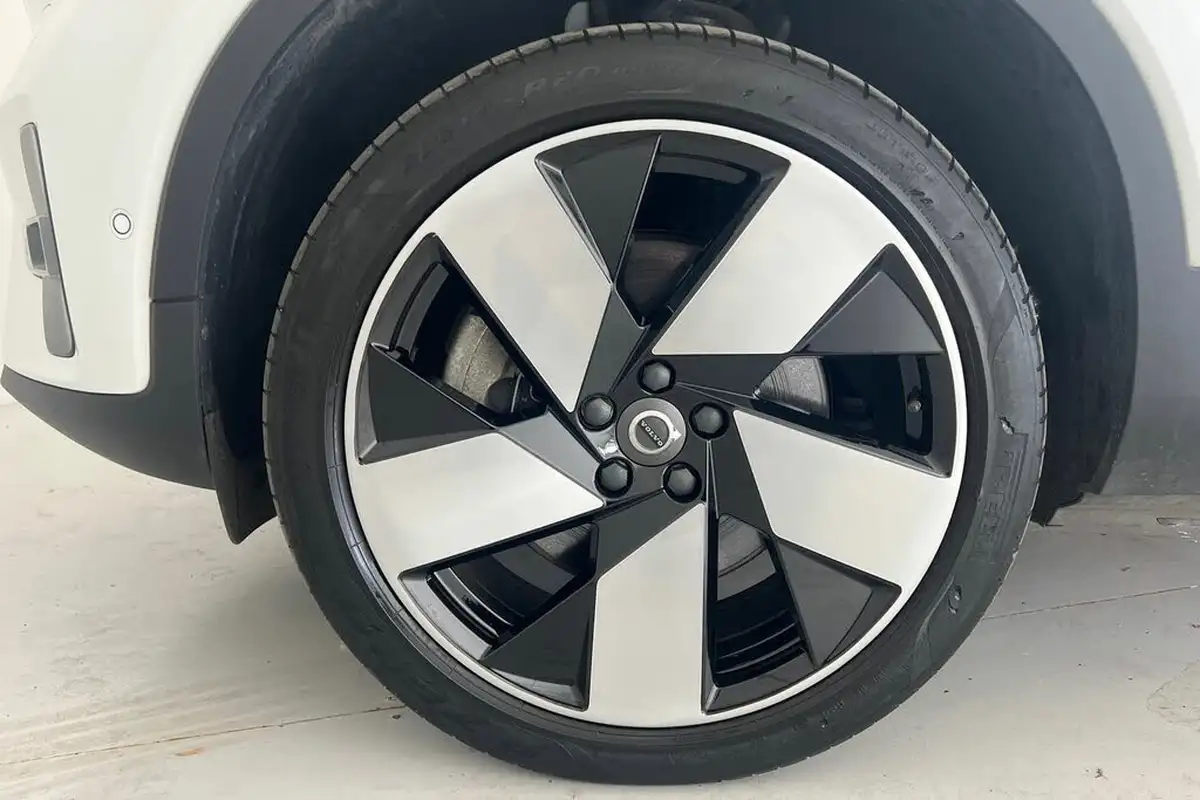 2022-volvo-c40-e-twin-recharge-pro-big-4