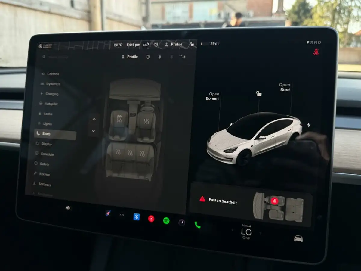 2021-tesla-model-3-e-long-range-awd-big-33