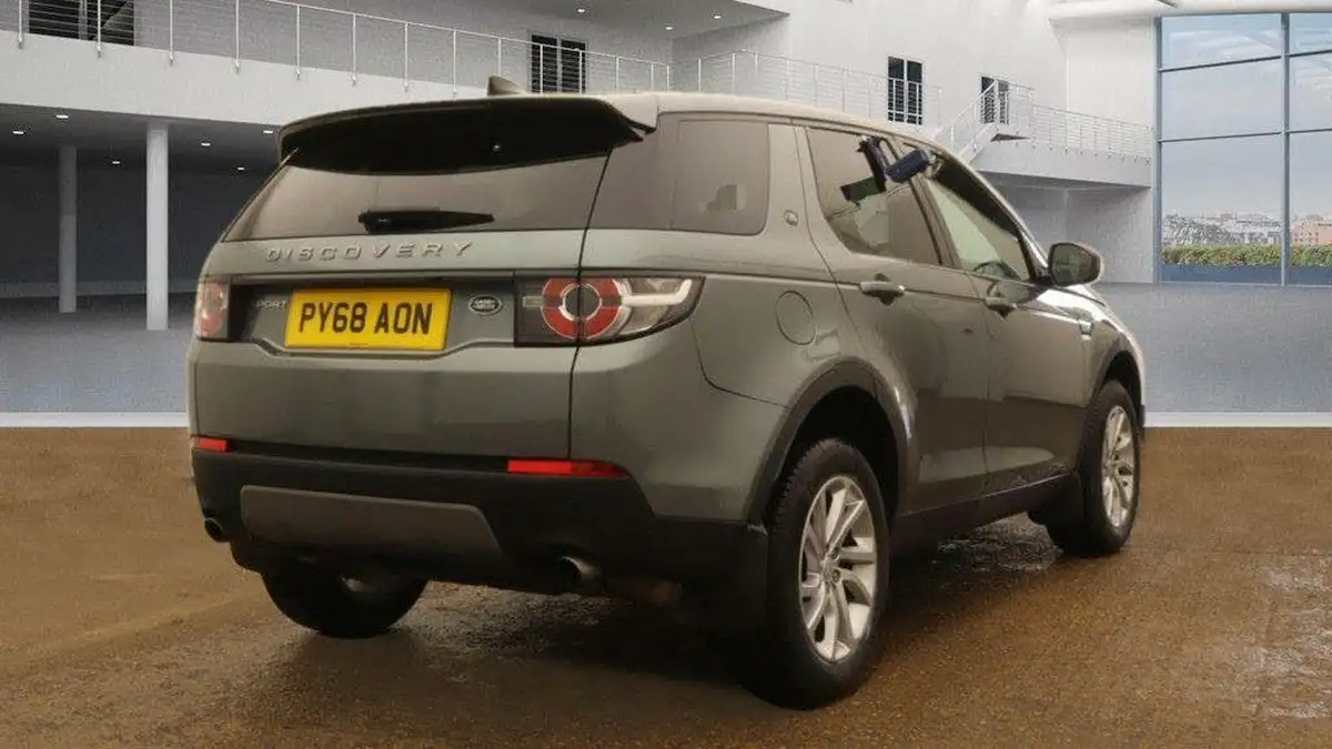 2018-land-rover-discovery-sport-20-si4-se-big-3