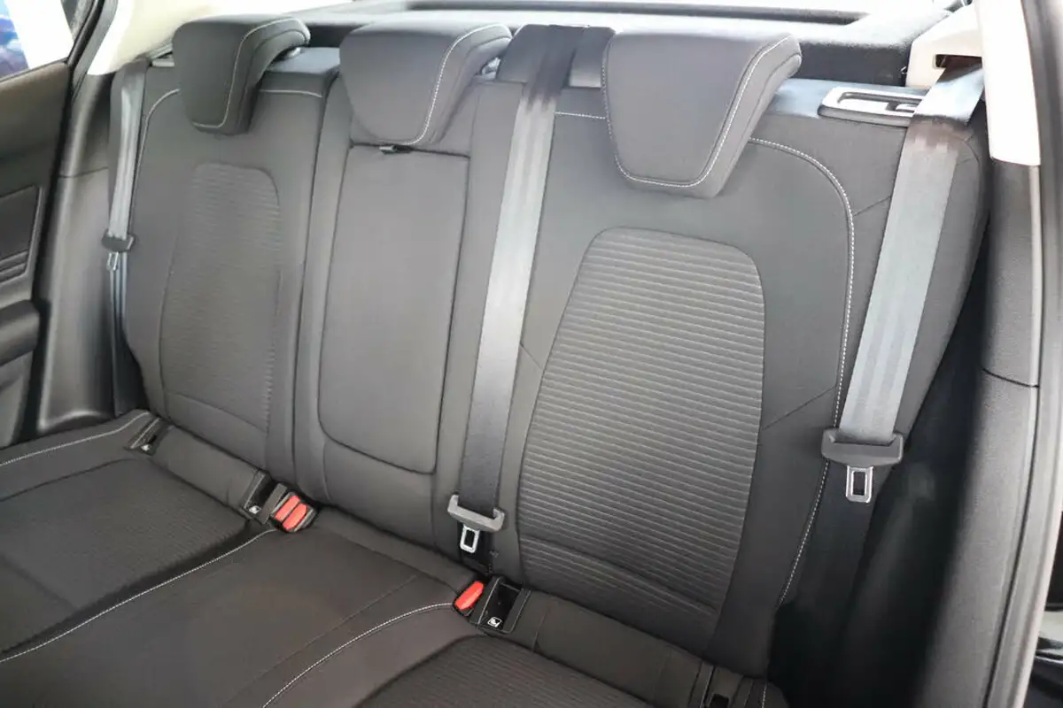 2019-ford-focus-10t-titanium-ss-hatchback-big-39