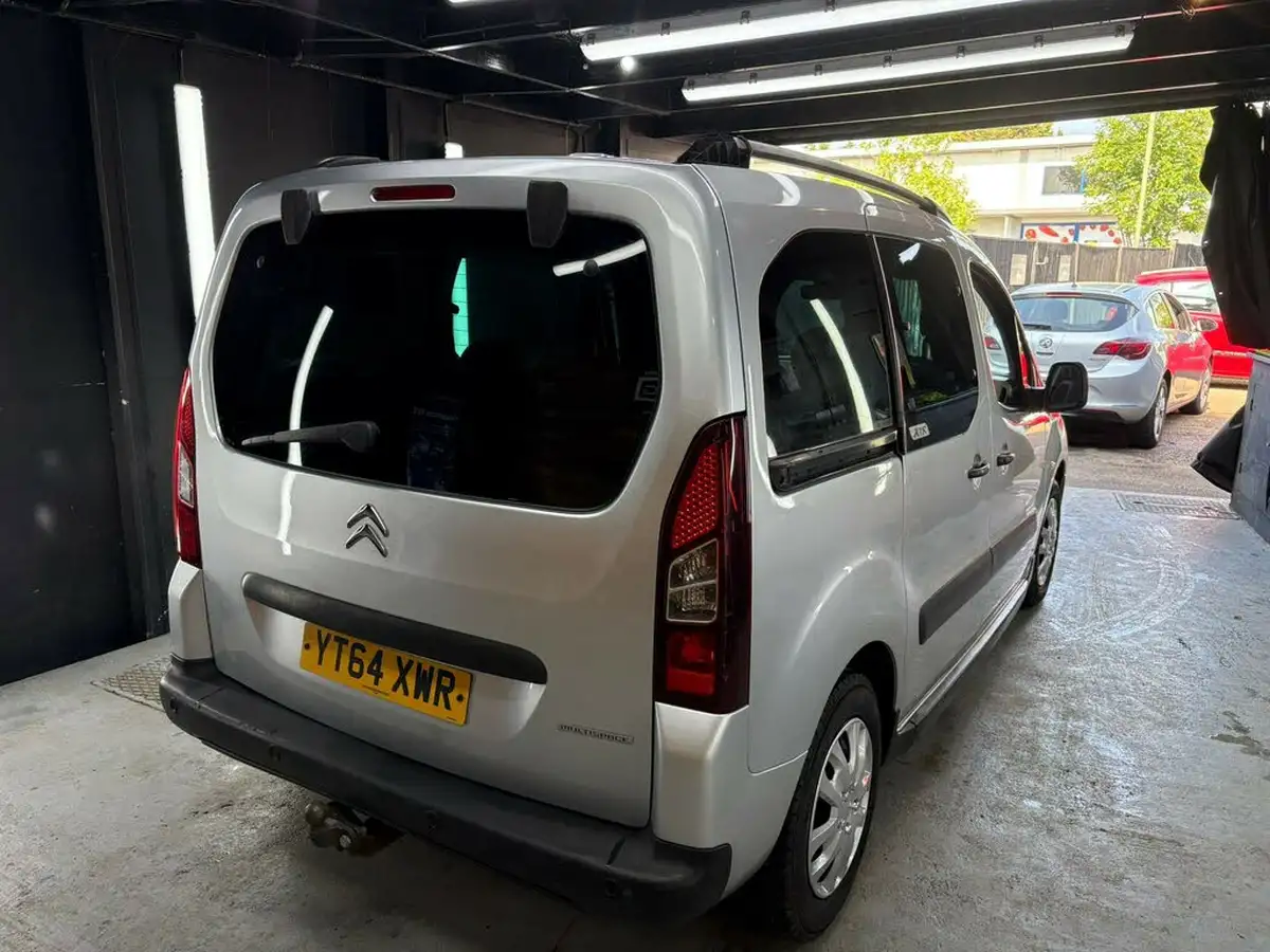 2014-citroen-berlingo-16hdi-xtr-90ps-airdream-egs6-big-11