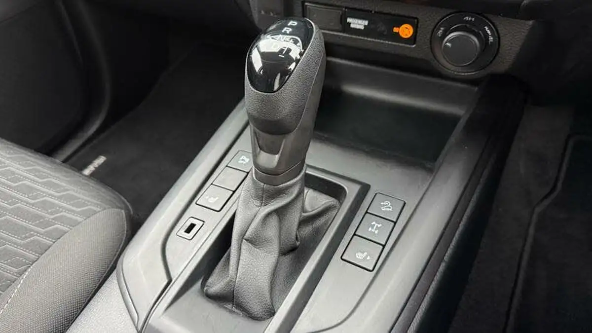 2024-isuzu-d-max-19td-dl20-double-auto-big-4
