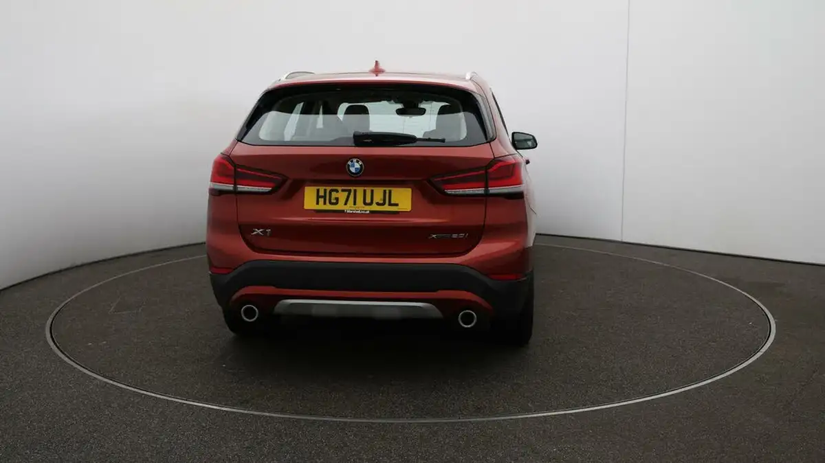 2021-bmw-x1-20-xdrive20i-xline-big-6