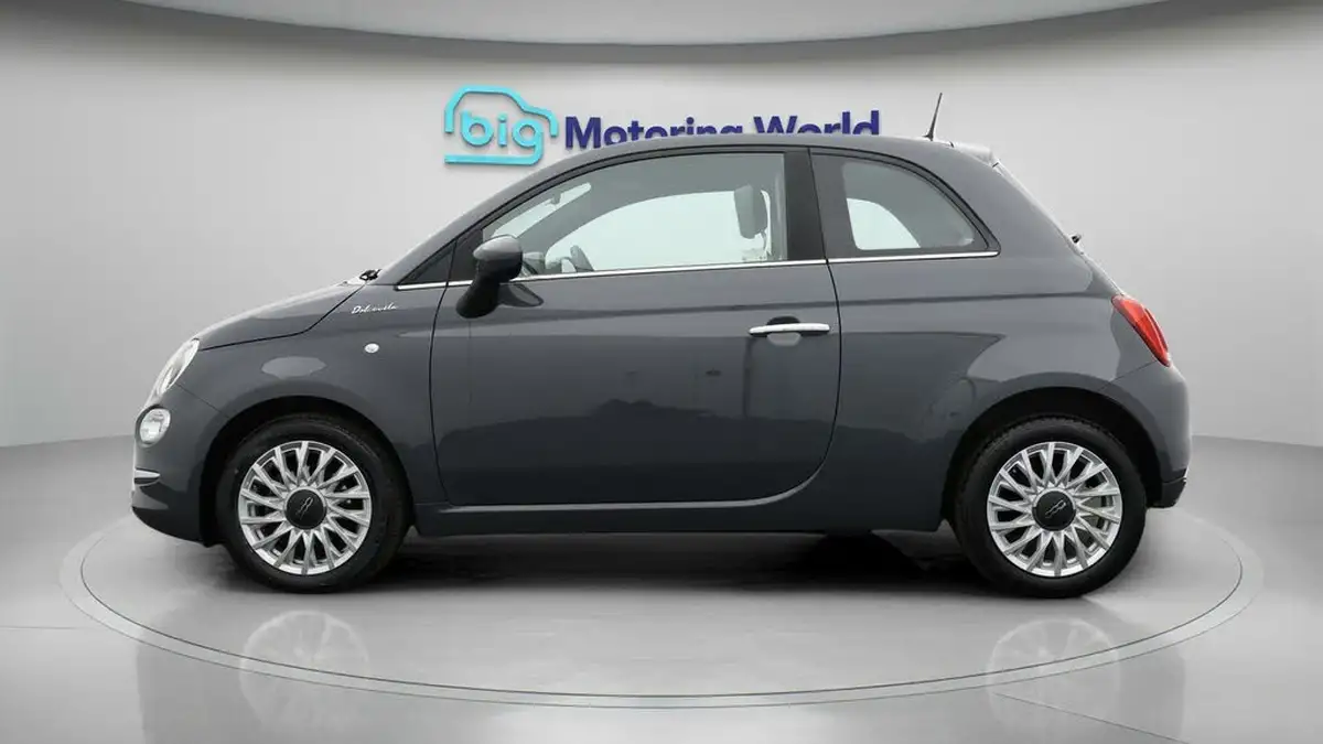 2022-fiat-500-10-dolcevita-big-3