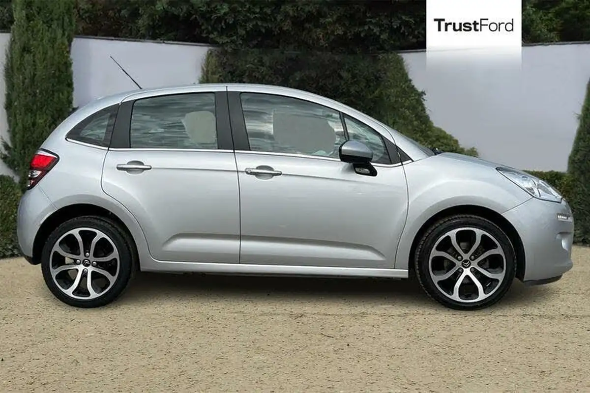 2015-citroen-c3-12-selection-big-2