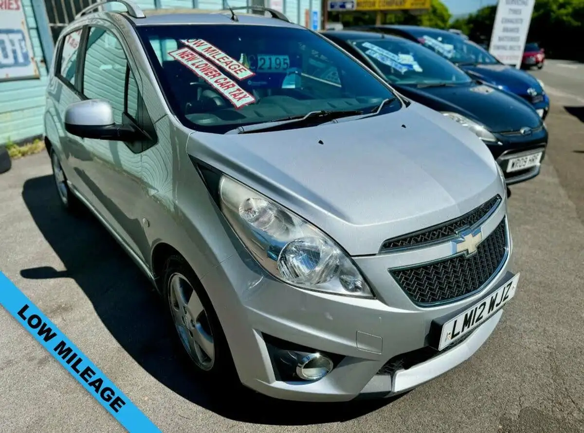 2012-chevrolet-spark-12-ls-big-0