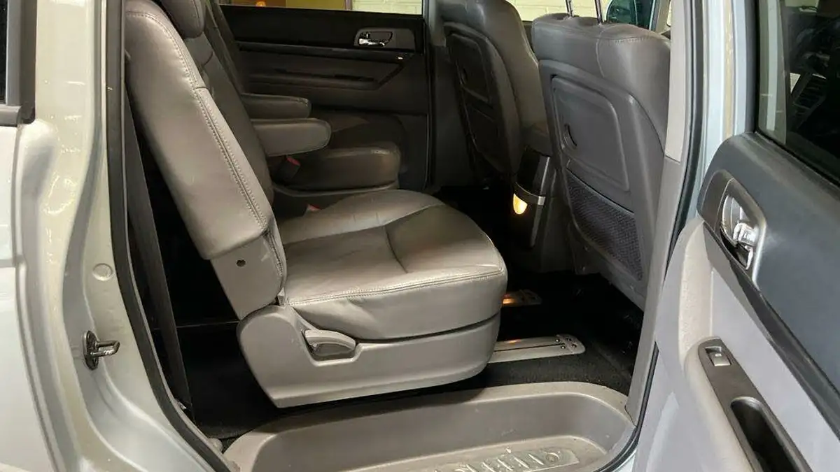 2015-kgm-ssangyong-turismo-20td-ex-awd-big-6