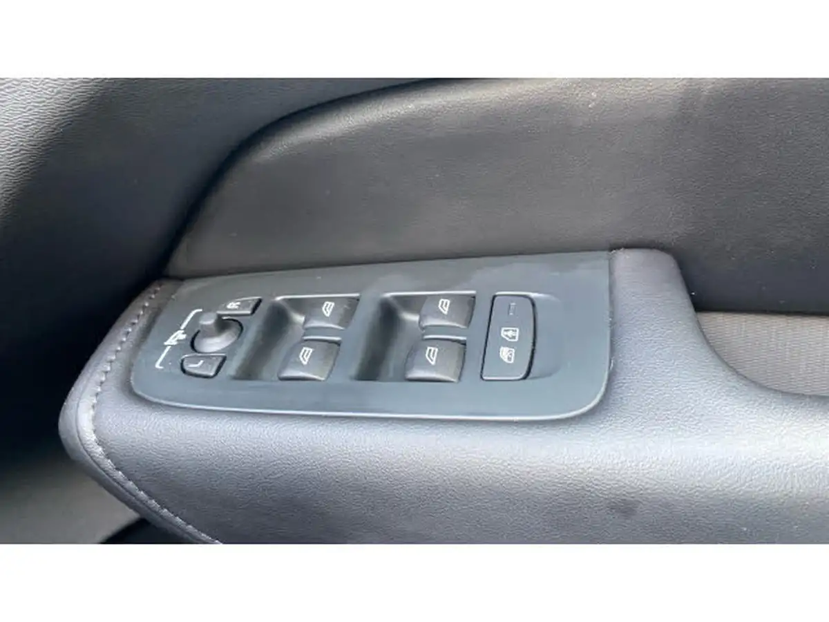 2024-volvo-xc60-20td-b4-plus-big-25