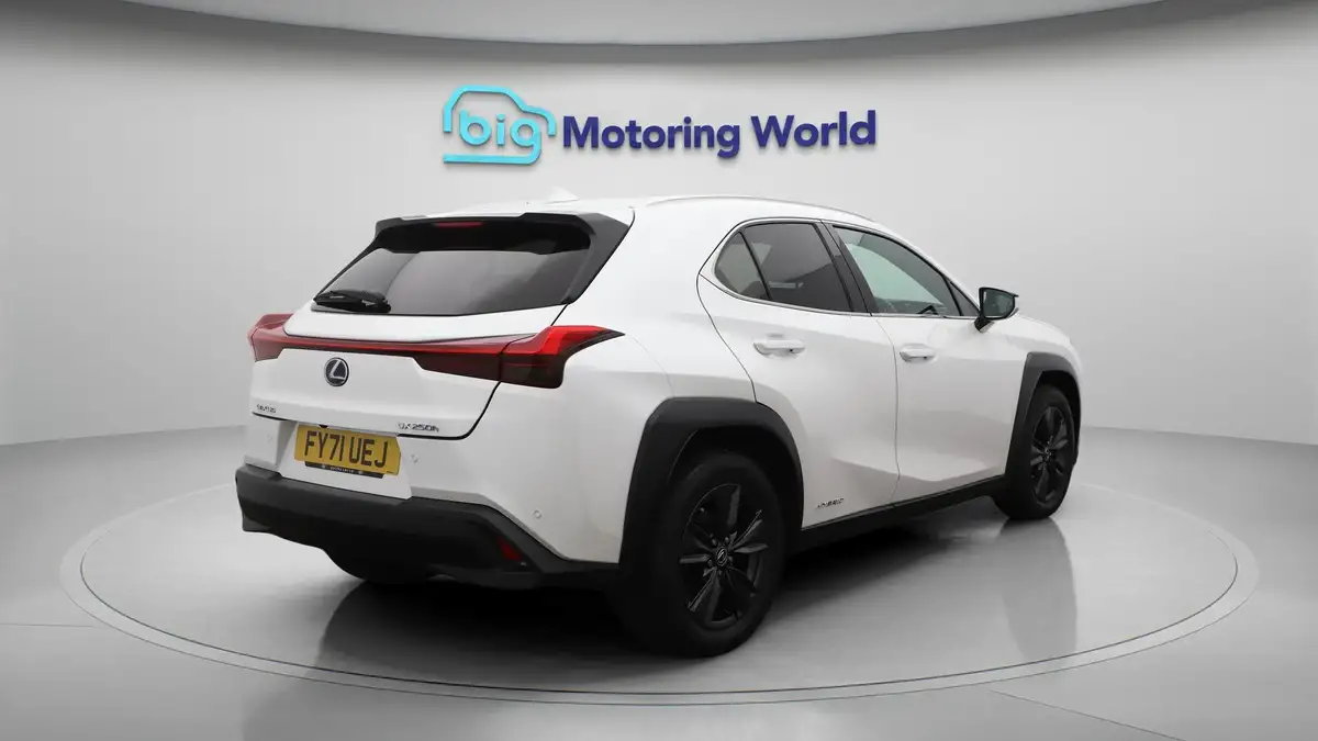 2021-lexus-ux-250h-20-ux-184bhp-without-navigation-big-7