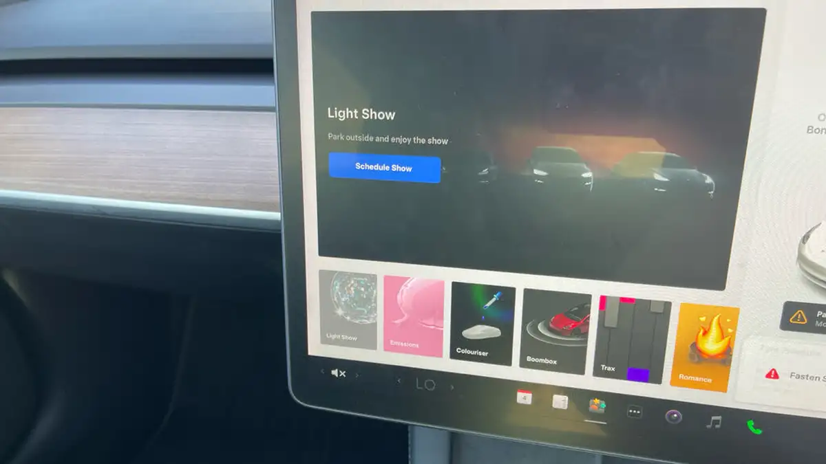 2021-tesla-model-3-e-long-range-awd-big-26