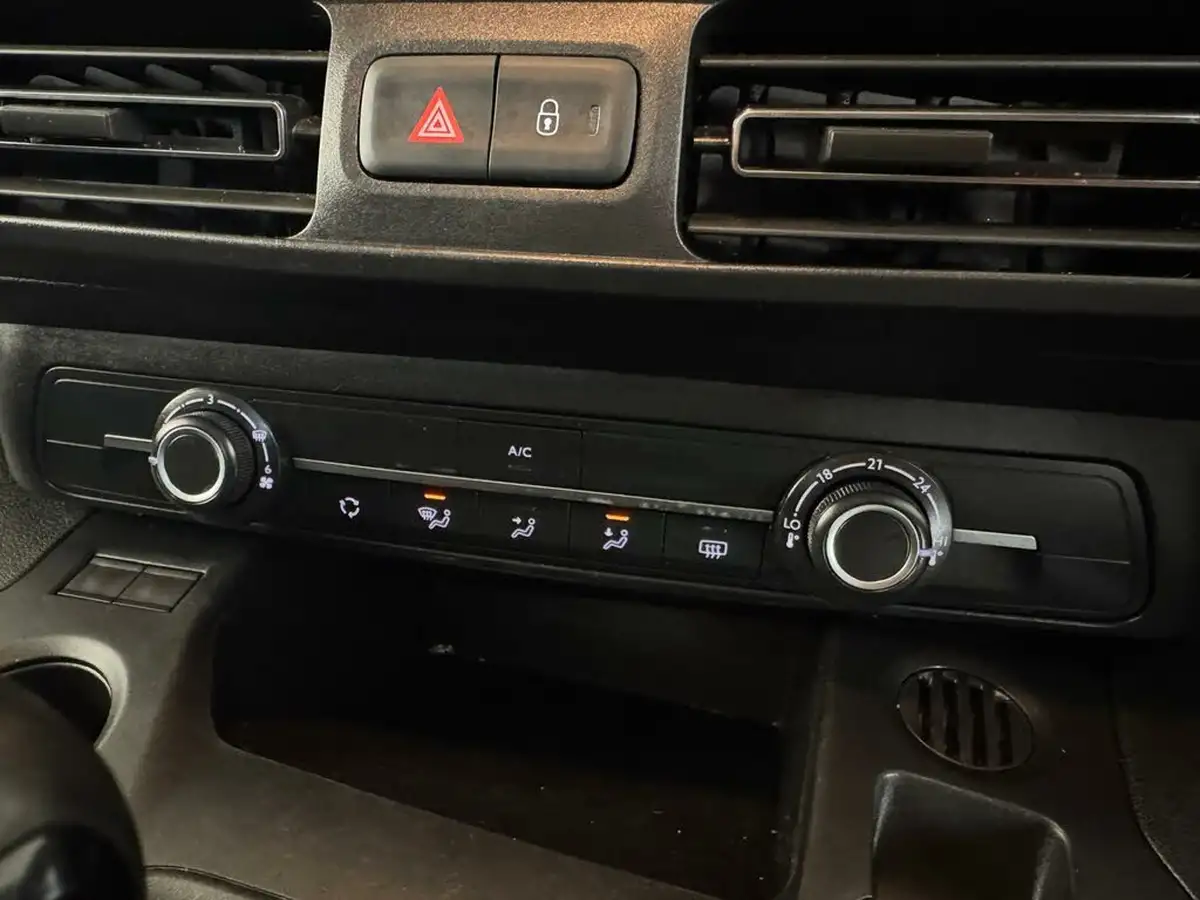 2021-vauxhall-combo-life-12i-edition-big-19