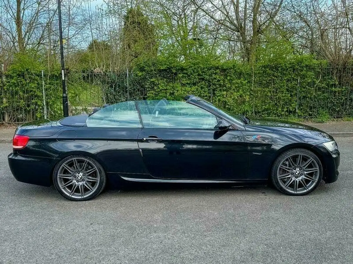 2009-bmw-3-series-30-330i-m-sport-convertible-2d-auto-big-17