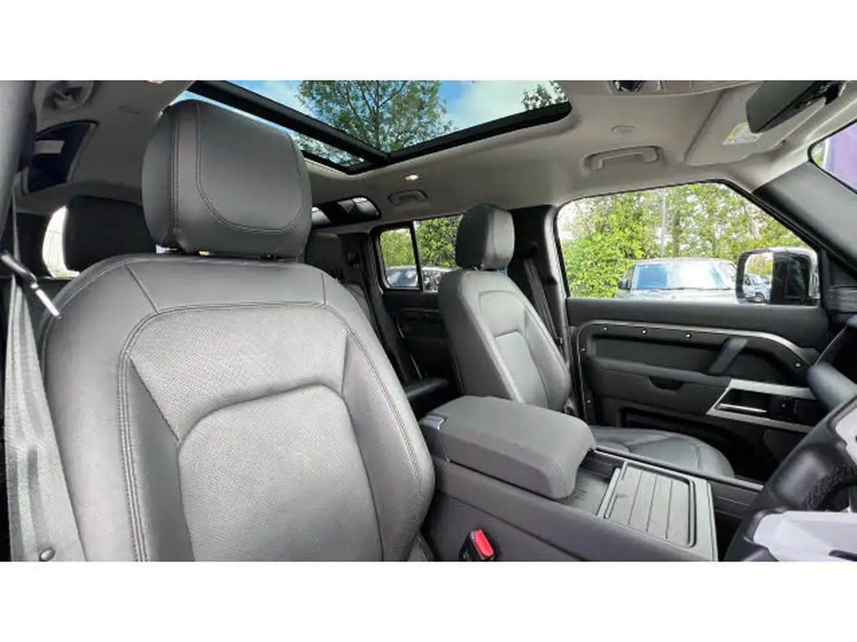 2022-land-rover-110-defender-20-p400e-xs-edition-big-37