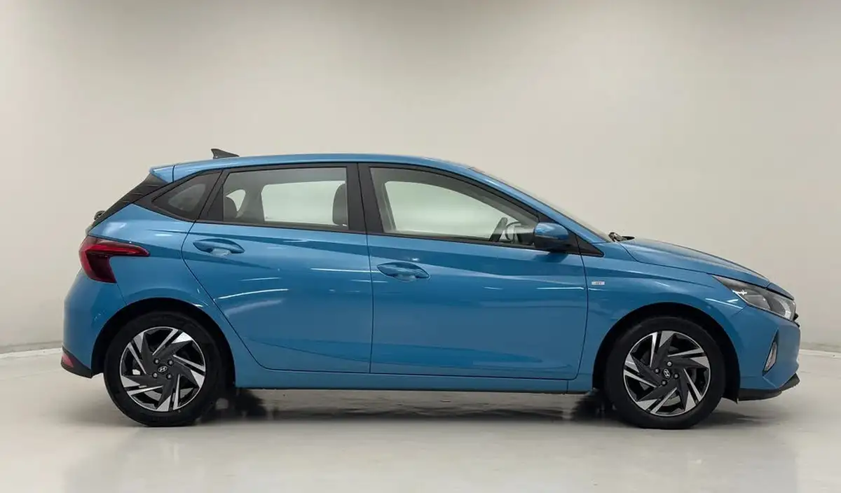 2022-hyundai-i20-10-t-gdi-se-connect-eclutch-imt-big-9