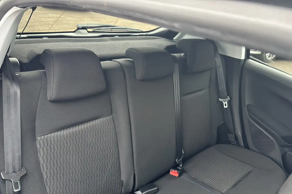 2019-peugeot-208-12-puretech-signature-big-10