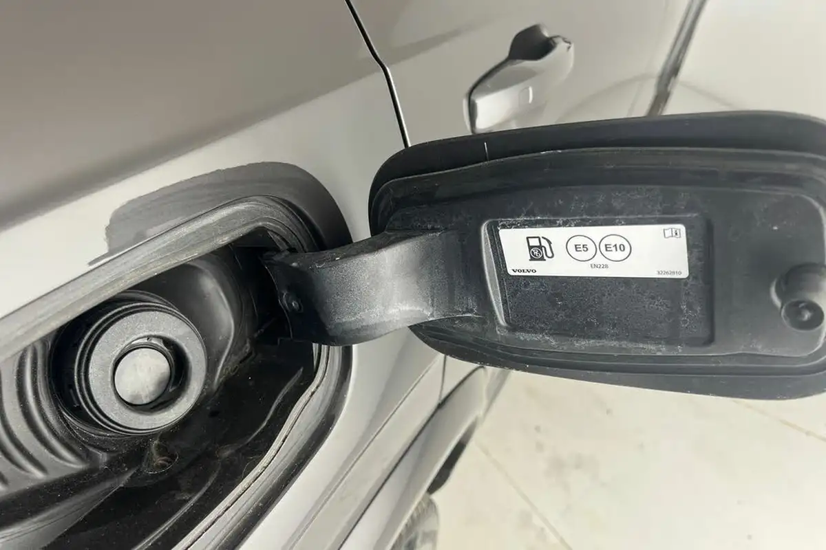 2024-volvo-xc90-20-t8-plus-big-38