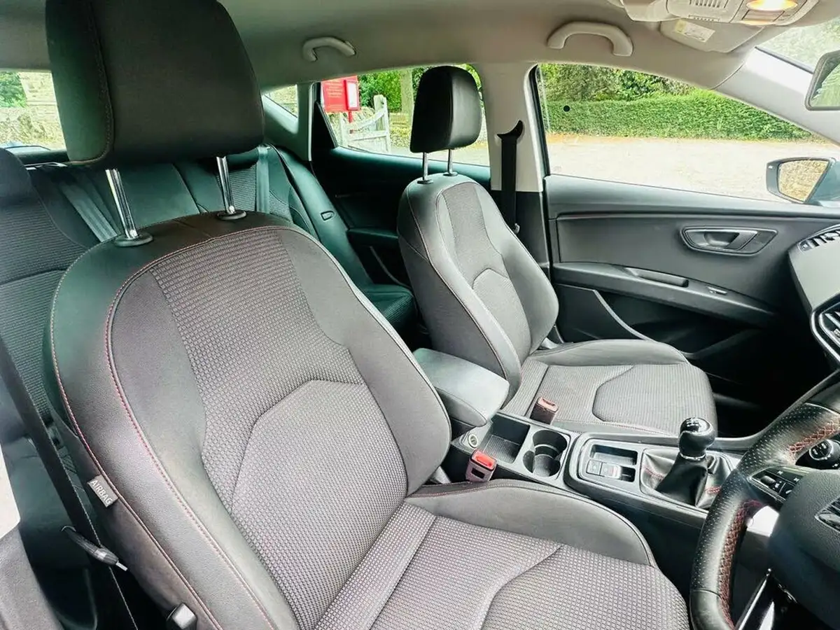 2017-seat-leon-14-ecotsi-fr-technology-hatchback-5d-big-21