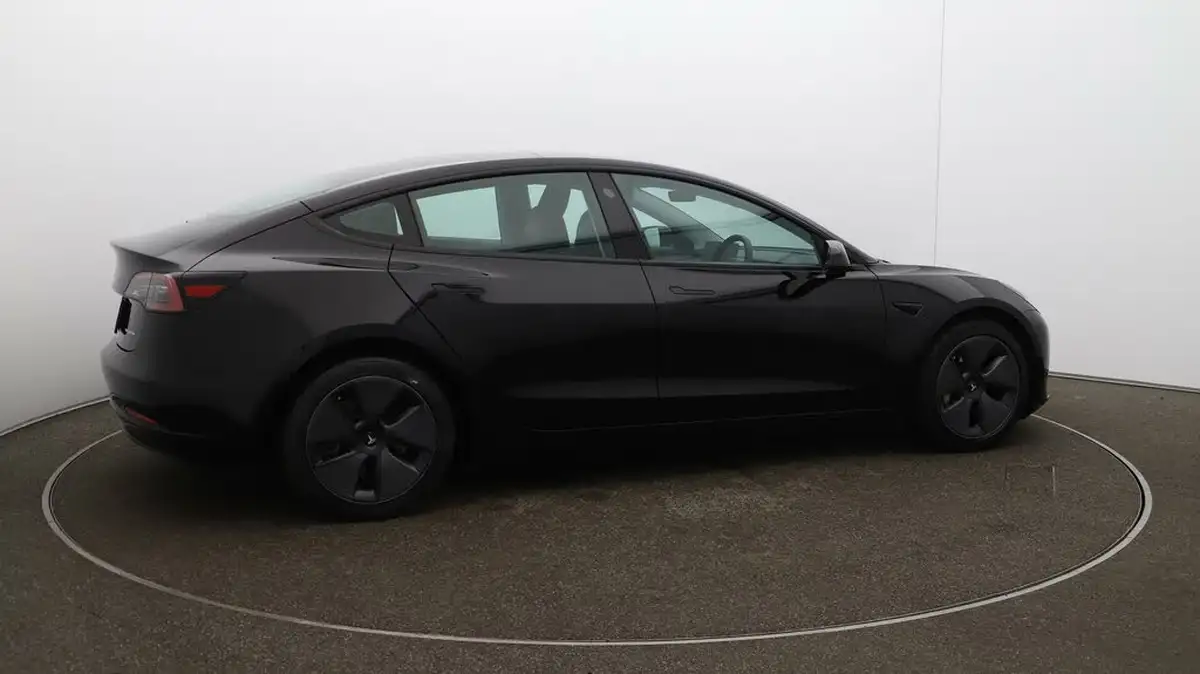 2022-tesla-model-3-e-long-range-big-50