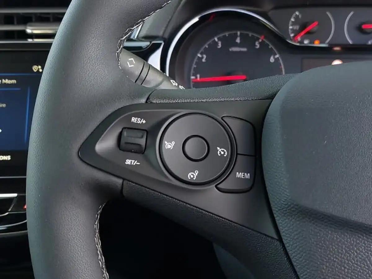 2024-vauxhall-corsa-12i-design-big-16