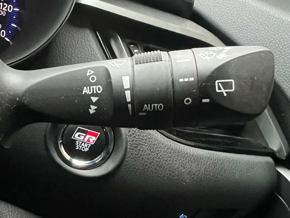 2022-toyota-c-hr-18-vvt-i-gr-sport-big-47